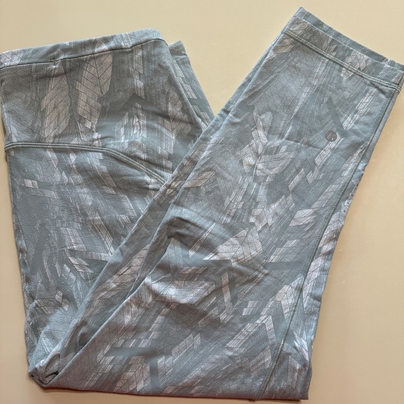 Lululemon HR Leggings - Picture 12 of 14